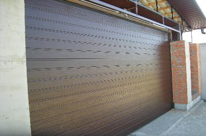 Ворота секційні автоматичні s-гофр ral 8017 ..