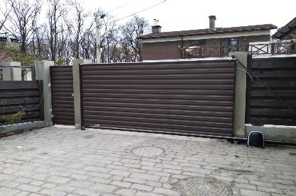 Автоматика Алютех для відкатних воріт.