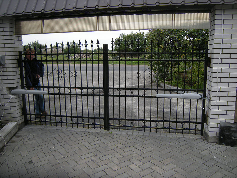 Распашные ворота из "холодной ковки". Обухов