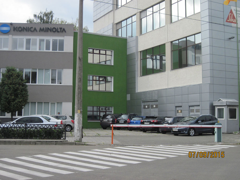 Шлагбаум AN Motors ASB6000. Київ, вул. Смольна 9