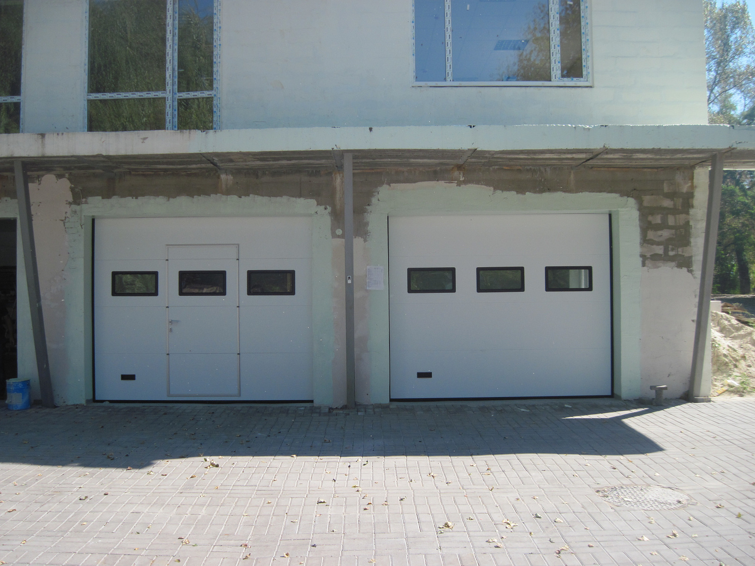 Секционные ворота Classic микроволна c антикоррозиционным покрытием. 