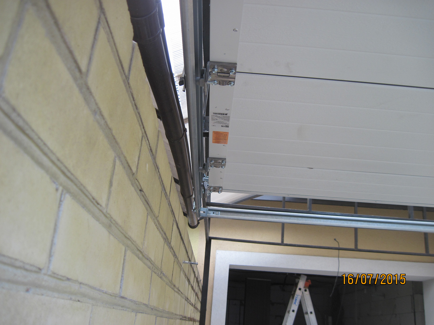 Секционные ворота Classic