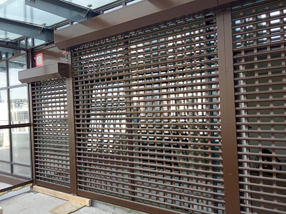 Автоматичні ролетні решітки Alutech. Київ Житловий комплекс Бульвар Фонтанів.