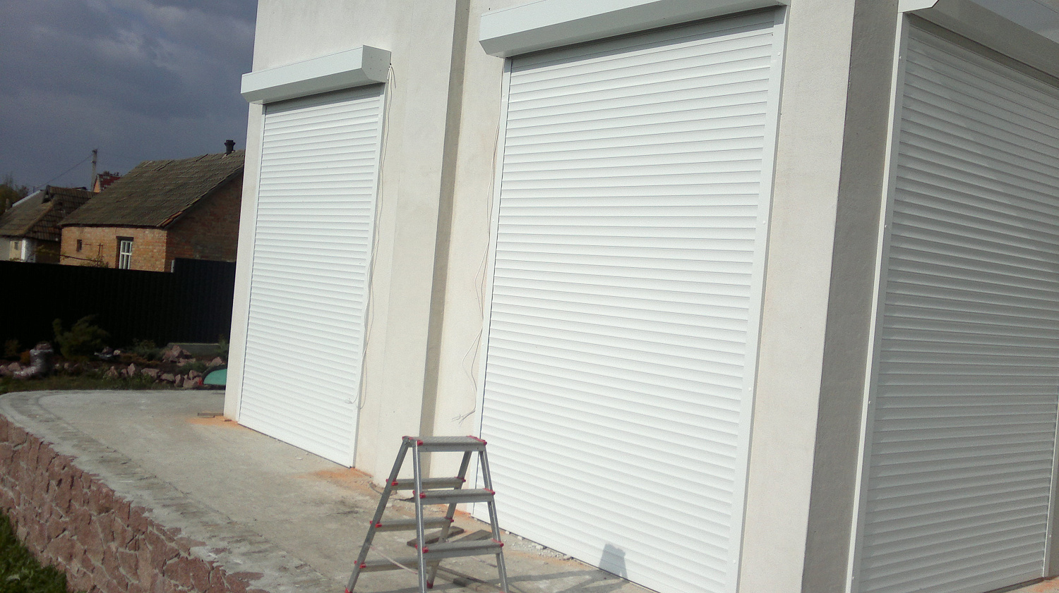 Автоматические роллеты из алюминиевого экструдированного профиля.  