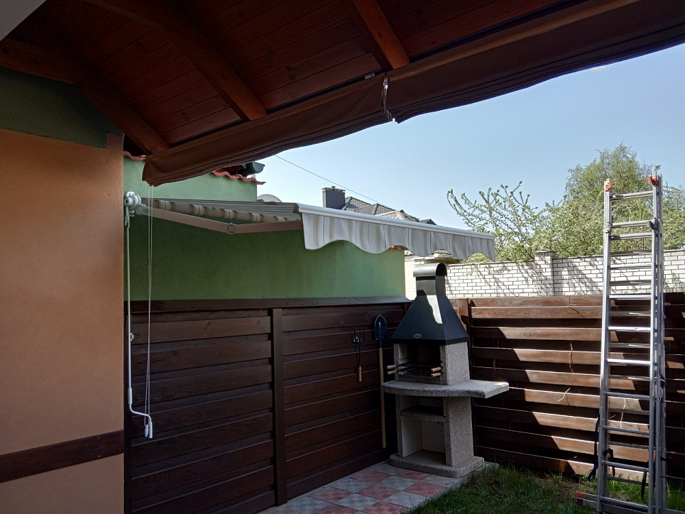 Відкрита ліктьова горизонтальна маркіза BREEZ