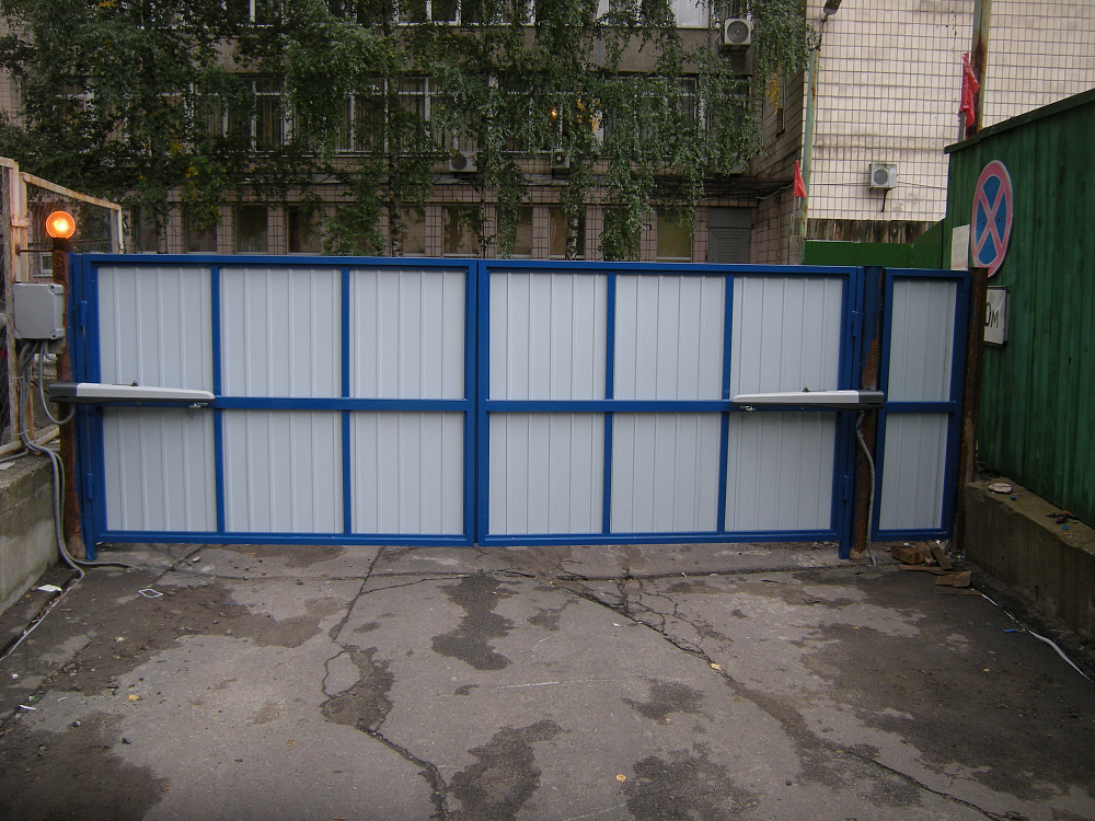 Распашные ворота. Проём 5500х2300мм