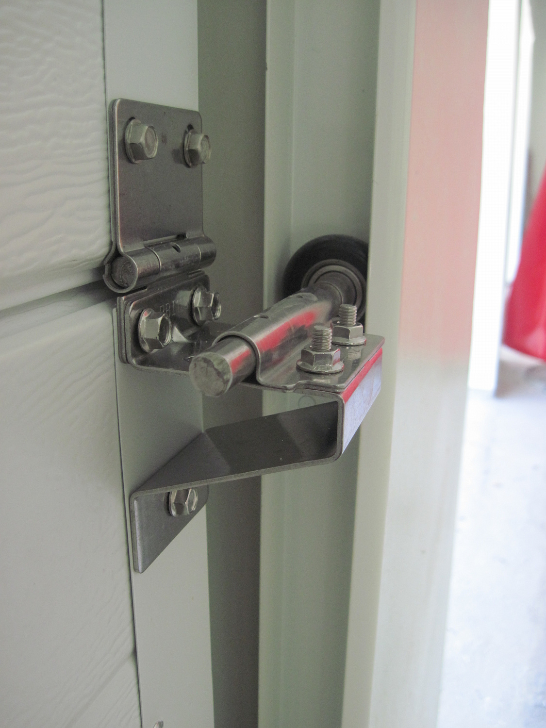 Секционные ворота Classic микроволна c антикоррозиционным покрытием. 