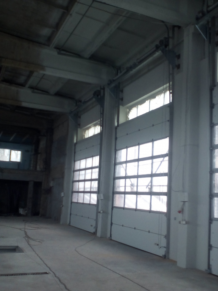 Промышленные секционные ворота Alu Therm