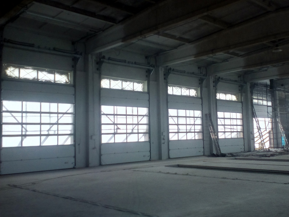 Промышленные секционные ворота Alu Therm