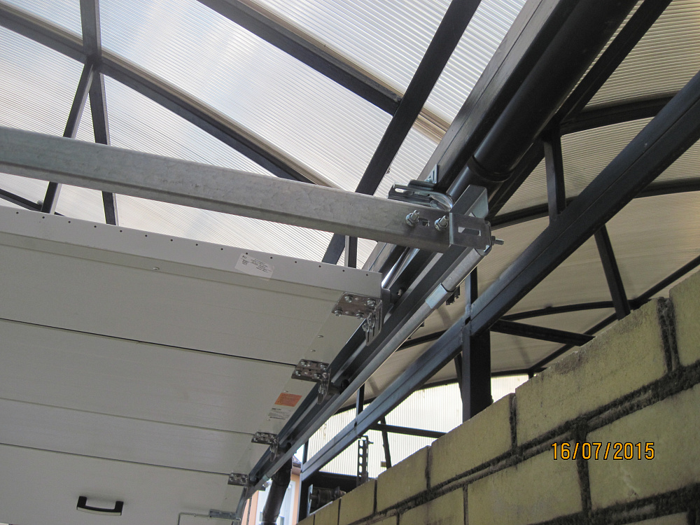 Секционные ворота Classic