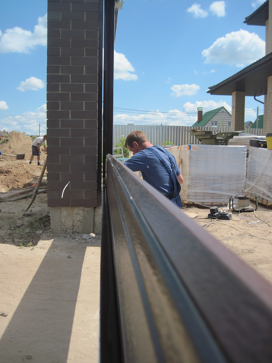 Откатные ворота и калитка серии ADS400 ALUTECH. Город Бровары