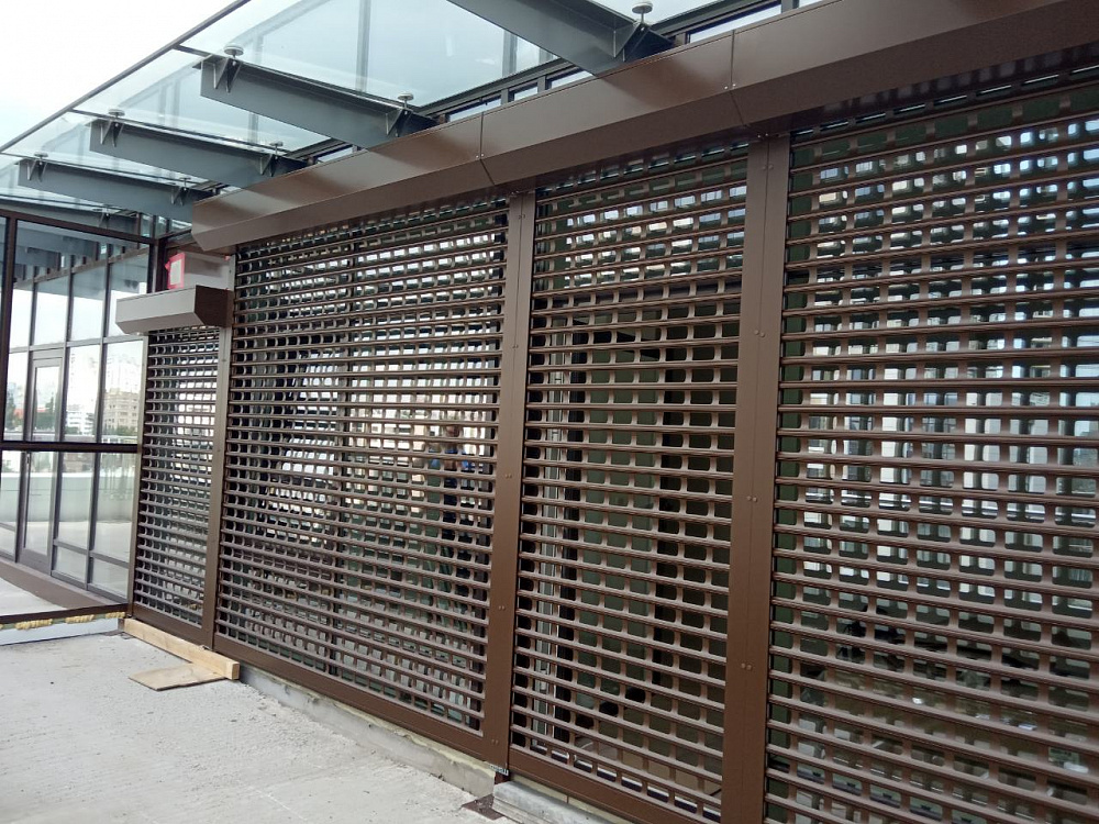 Автоматичні ролетні решітки Alutech. Київ Житловий комплекс Бульвар Фонтанів.