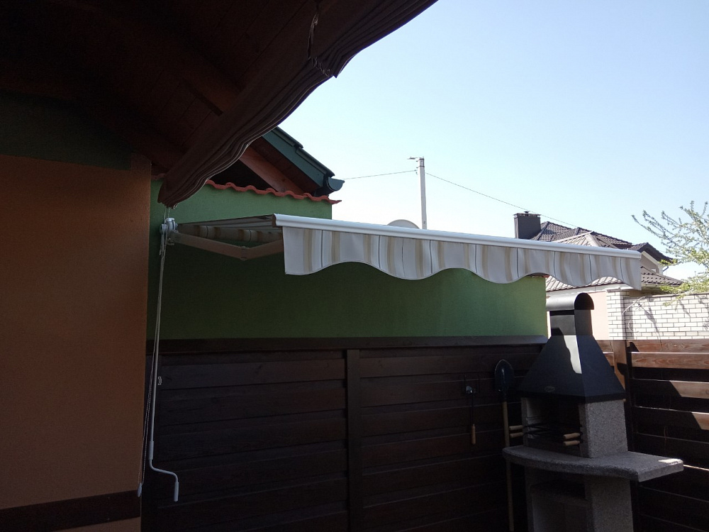 Відкрита ліктьова горизонтальна маркіза BREEZ