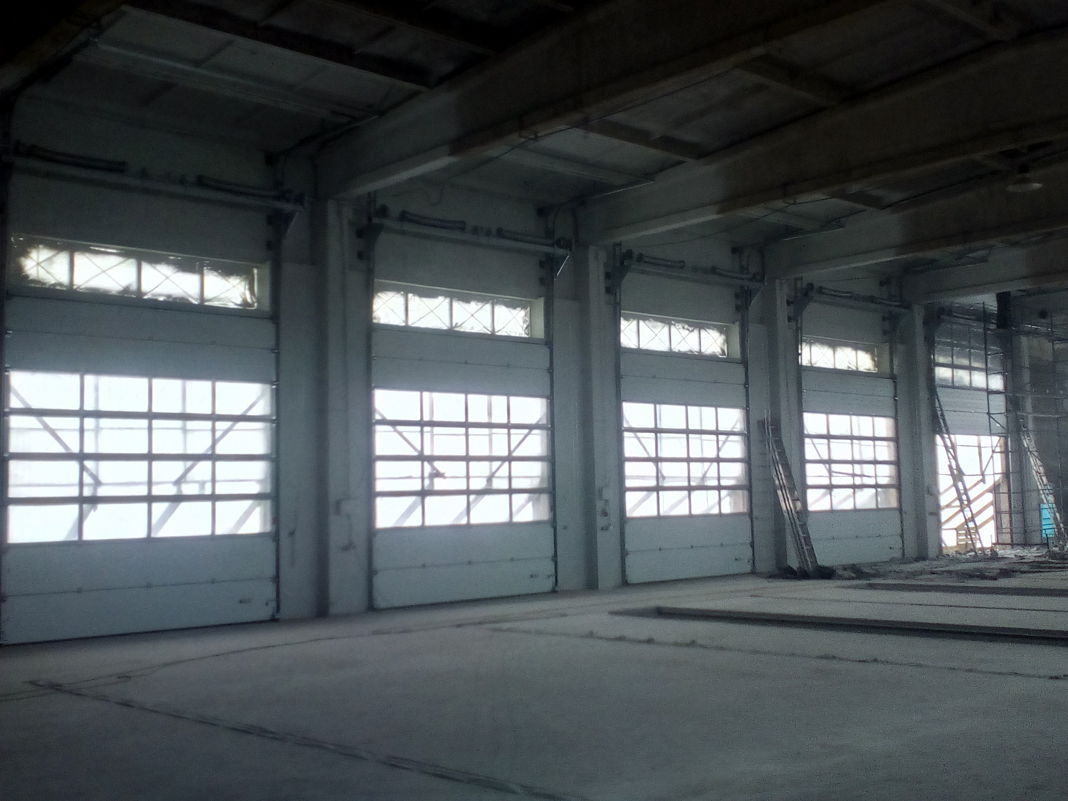 Промышленные секционные ворота Alu Therm