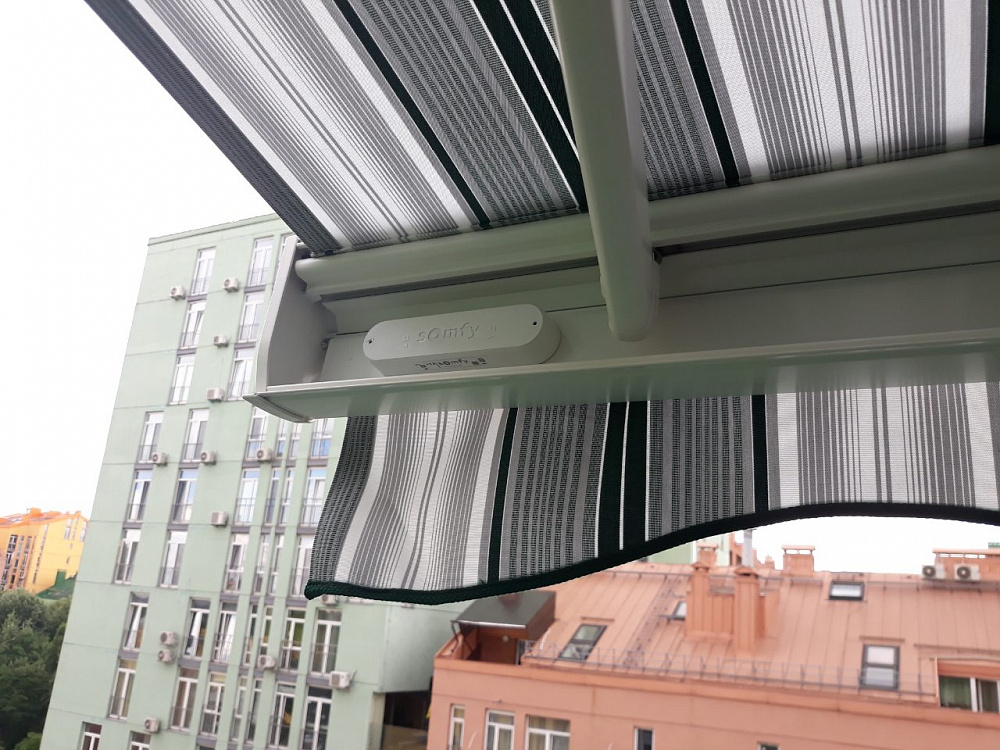 Маркиза  кассетная премиум SIROCCO. Автоматика Somfy,датчик вибрации.