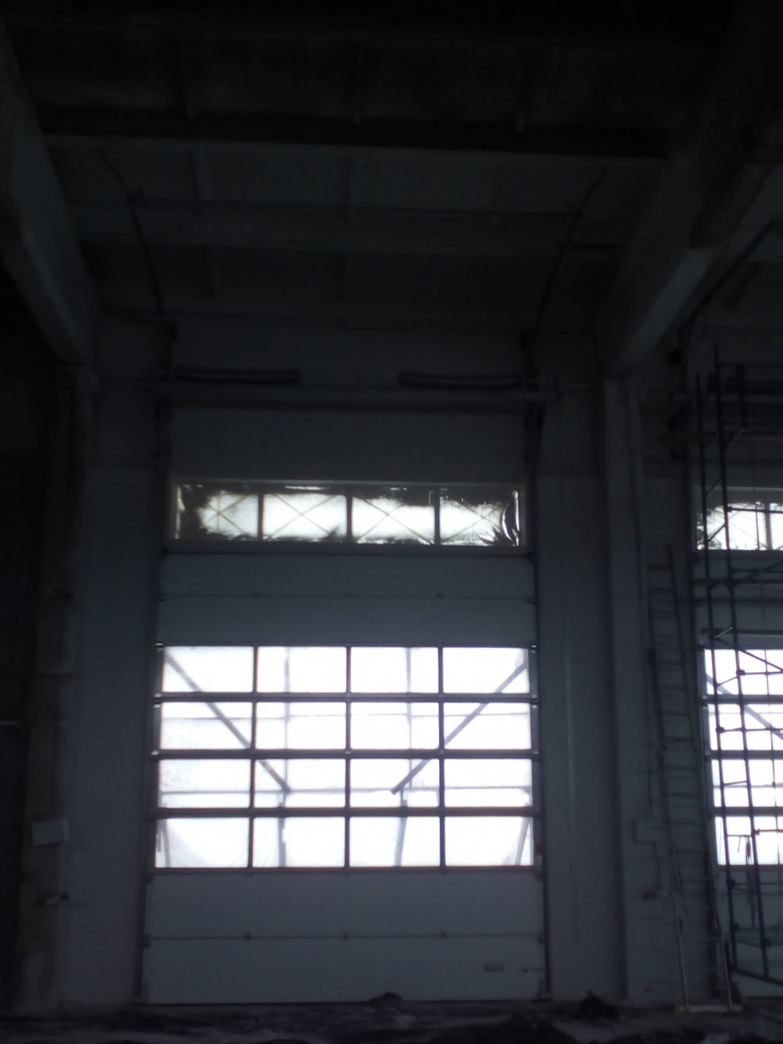 Промышленные секционные ворота Alu Therm