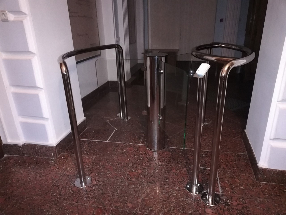 Територіальне управління Державної судової адміністрації України в Житомирській області. Роторний турнікет STAR GS 