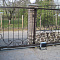 Ворота откатные автоматические и калитка с элементами ковки.