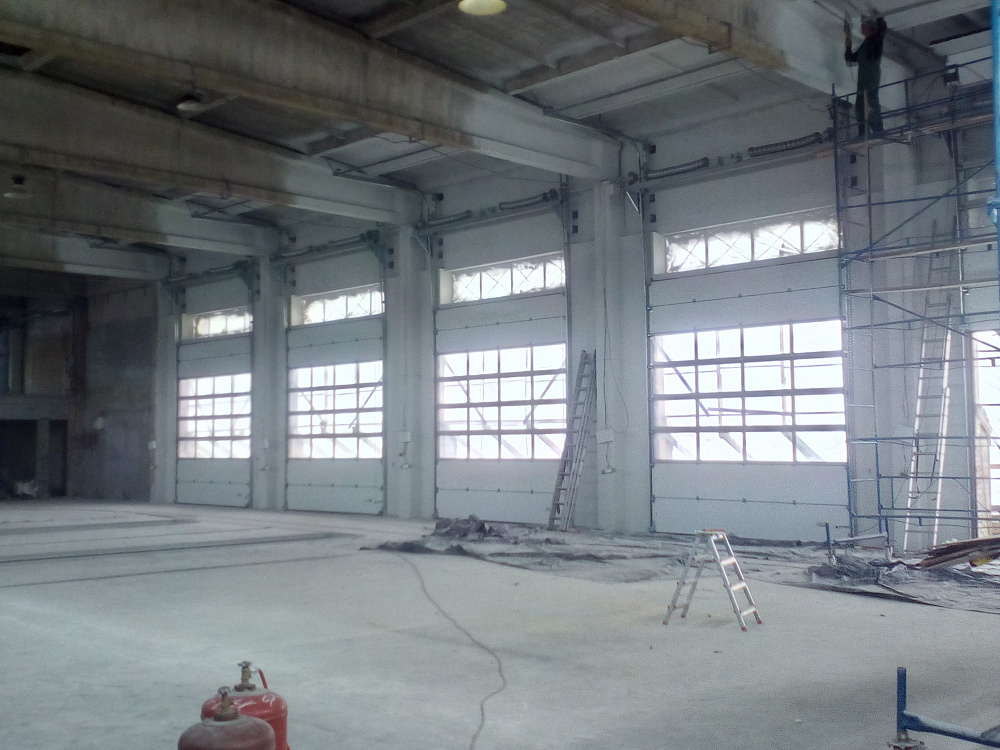 Промышленные секционные ворота Alu Therm