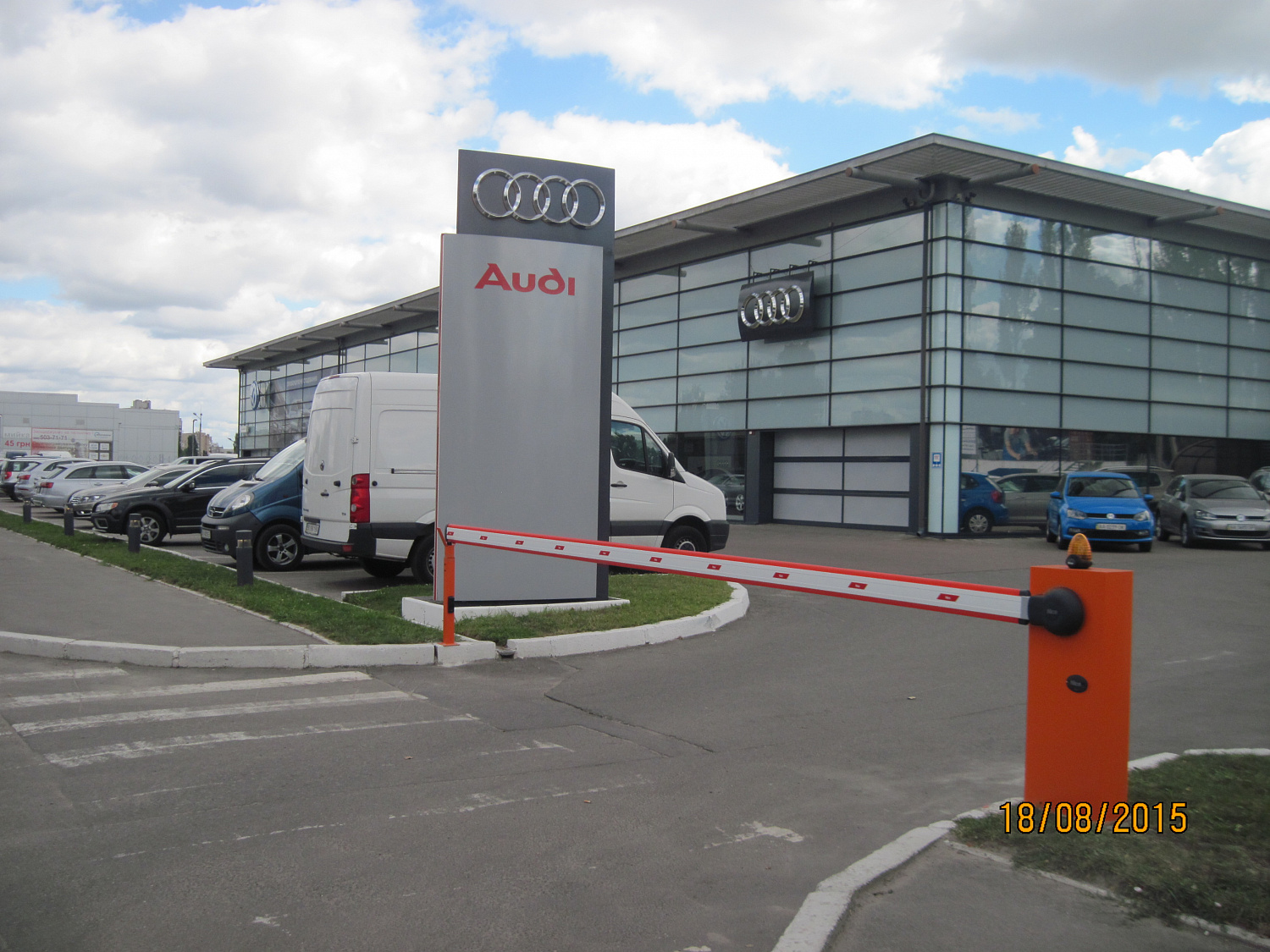 Шлагбаум Wil6 Порше Захід.