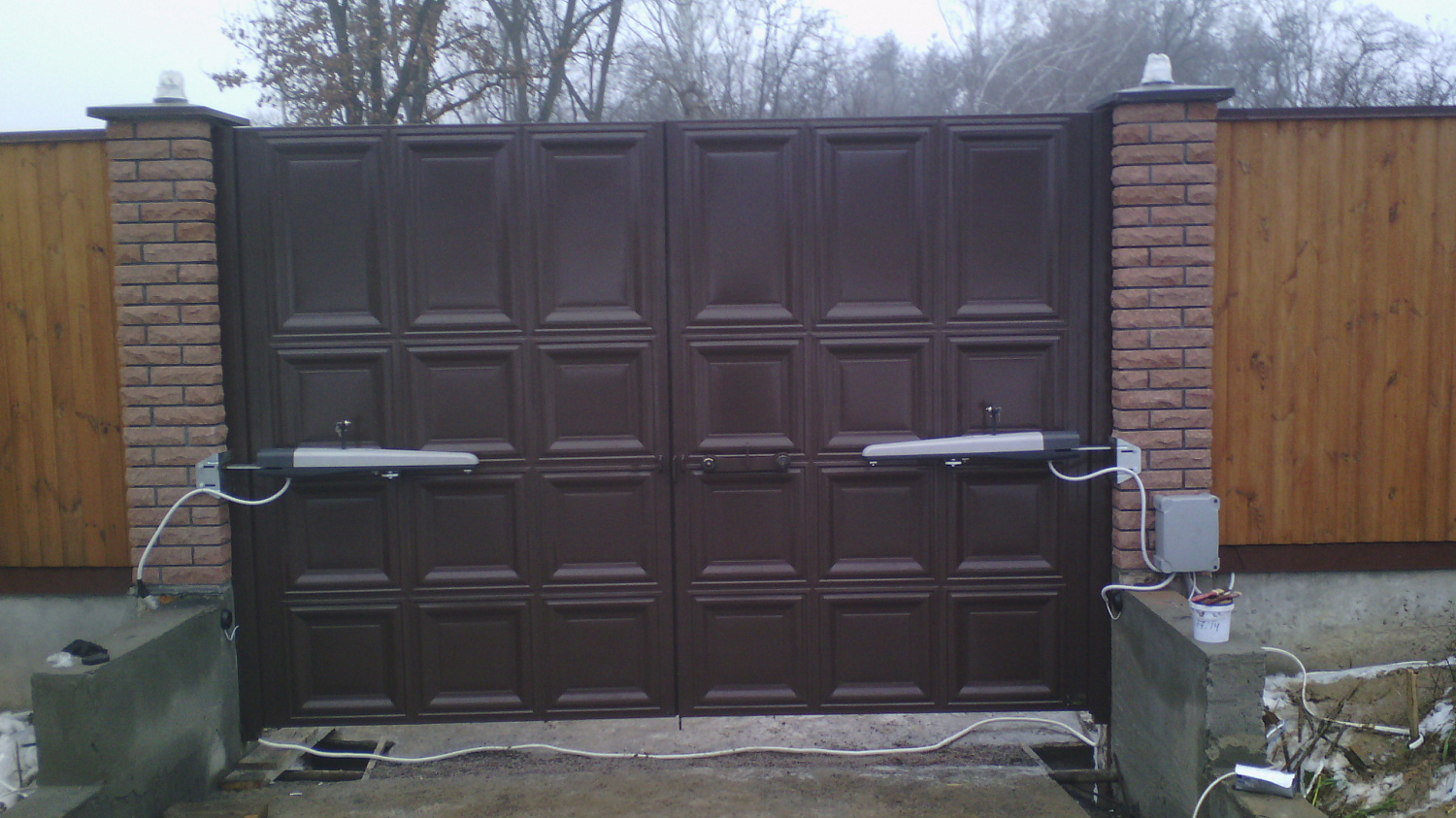 Распашные ворота производства "Каскад". с. Гореничи