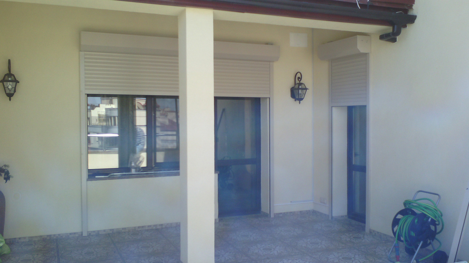 Ролети автоматичні, управління з пульта.