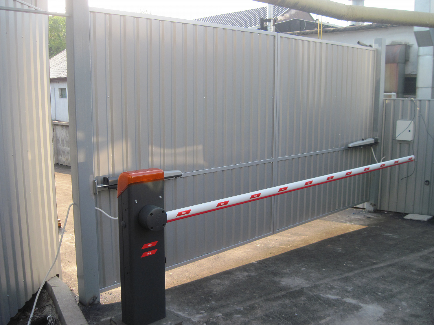 Въездная группа завода Фарма Стар. Киев