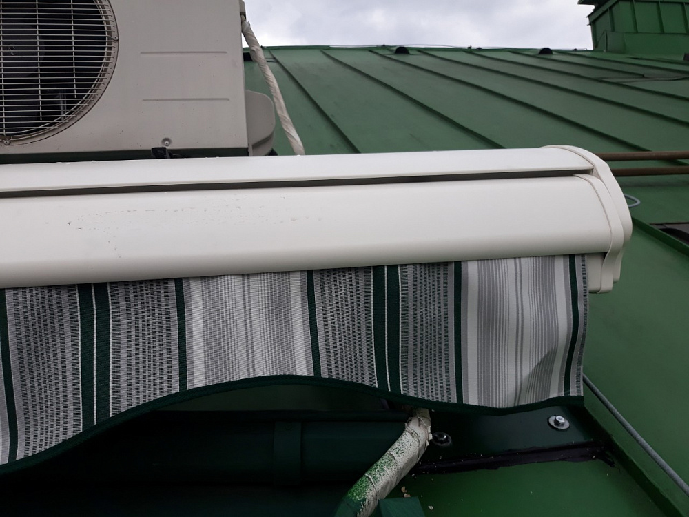 Маркиза  кассетная премиум SIROCCO. Автоматика Somfy,датчик вибрации.