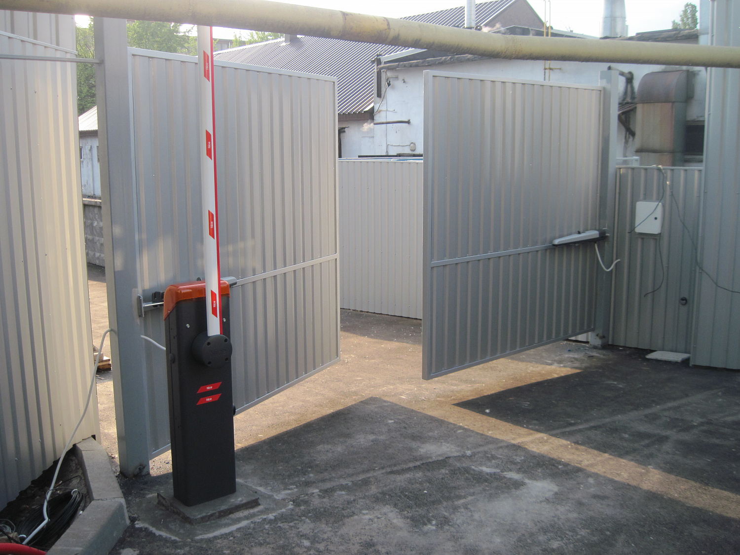 Въездная группа завода Фарма Стар. Киев