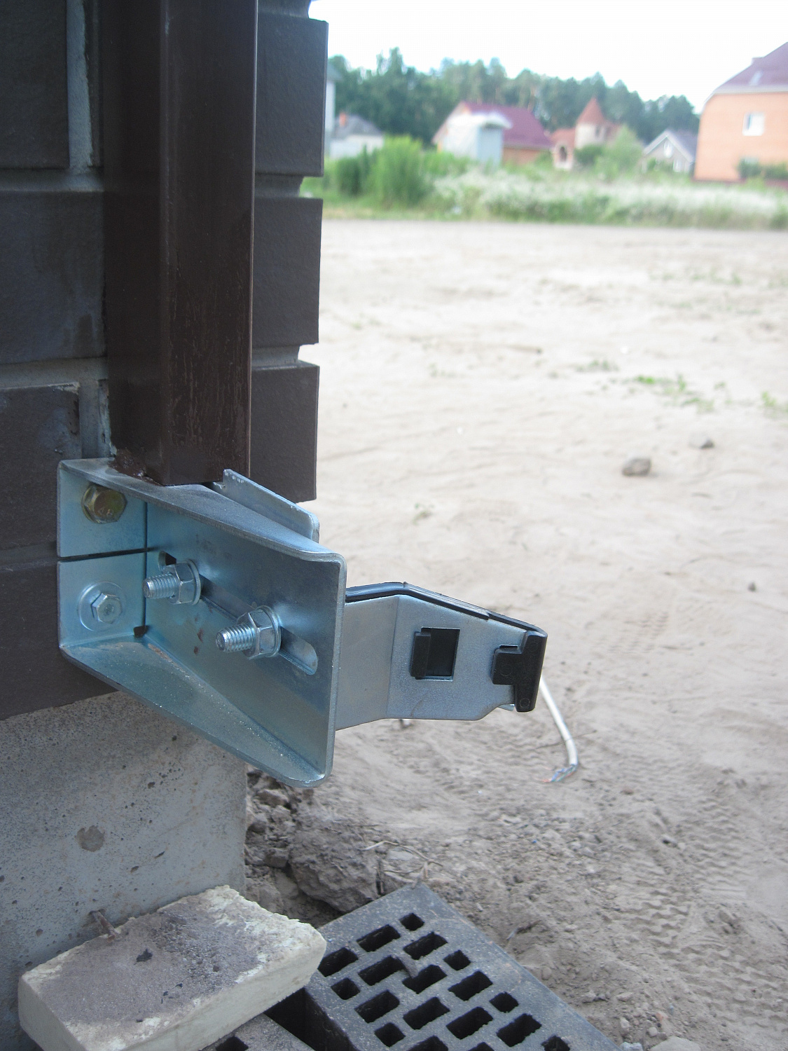 Откатные ворота и калитка серии ADS400 ALUTECH. Город Бровары