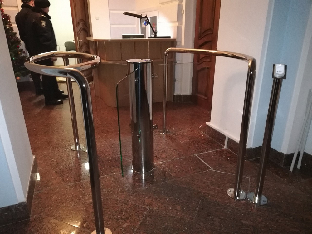 Територіальне управління Державної судової адміністрації України в Житомирській області. Роторний турнікет STAR GS 