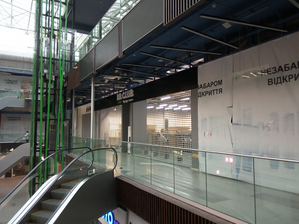 Роллетные решетки автоматические  в торговом центре Oasis Магазин BB Club