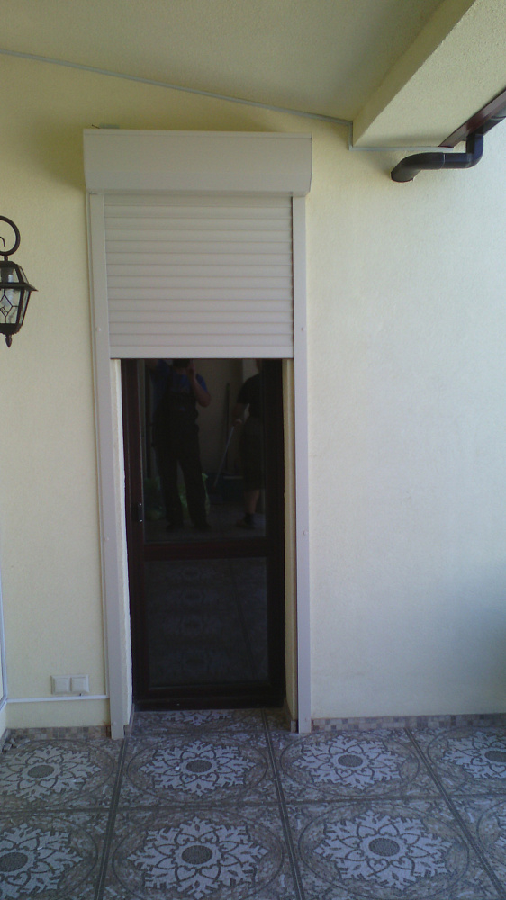 Ролети автоматичні, управління з пульта.