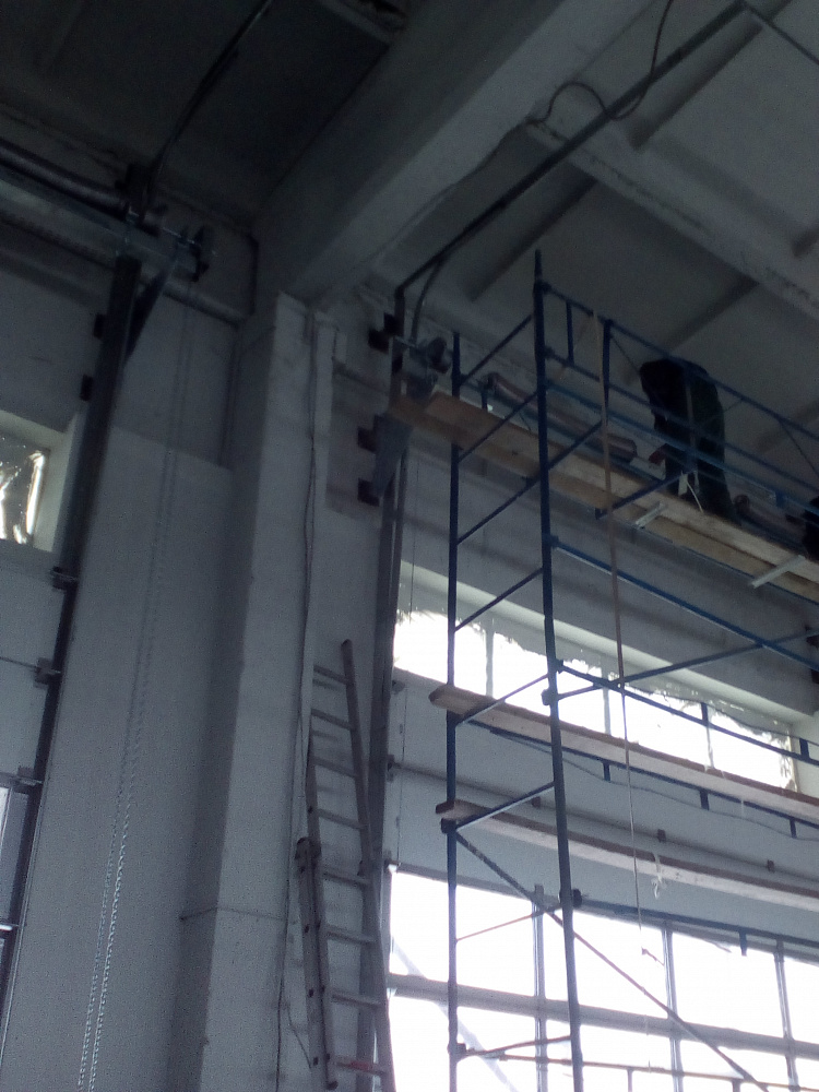 Промышленные секционные ворота Alu Therm