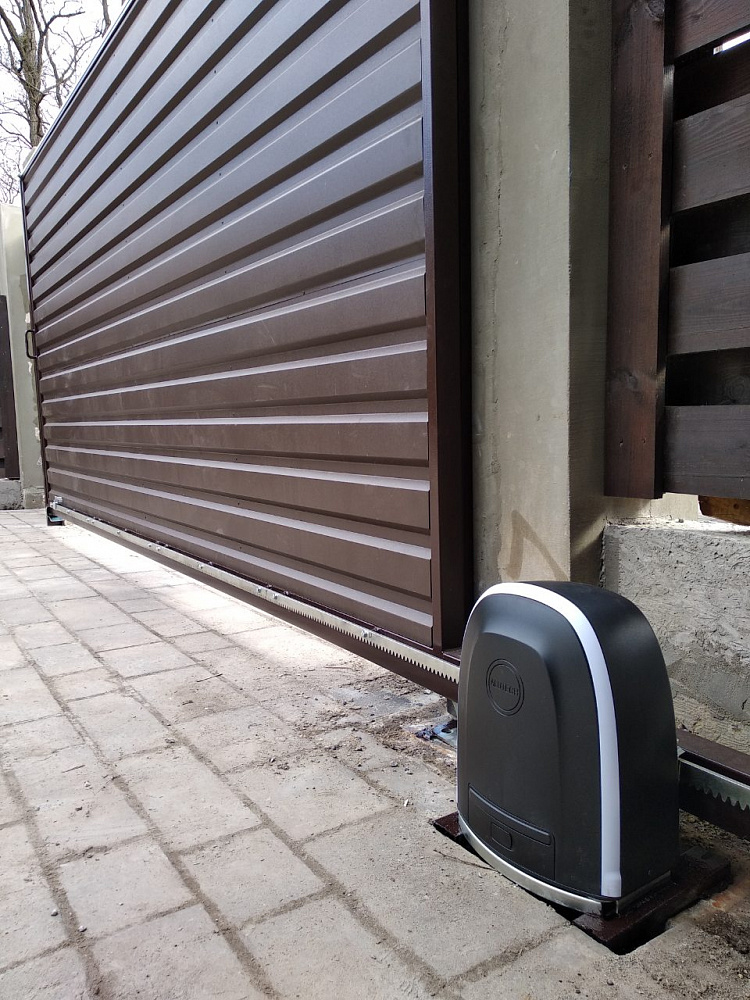 Автоматика Алютех для откатных ворот.