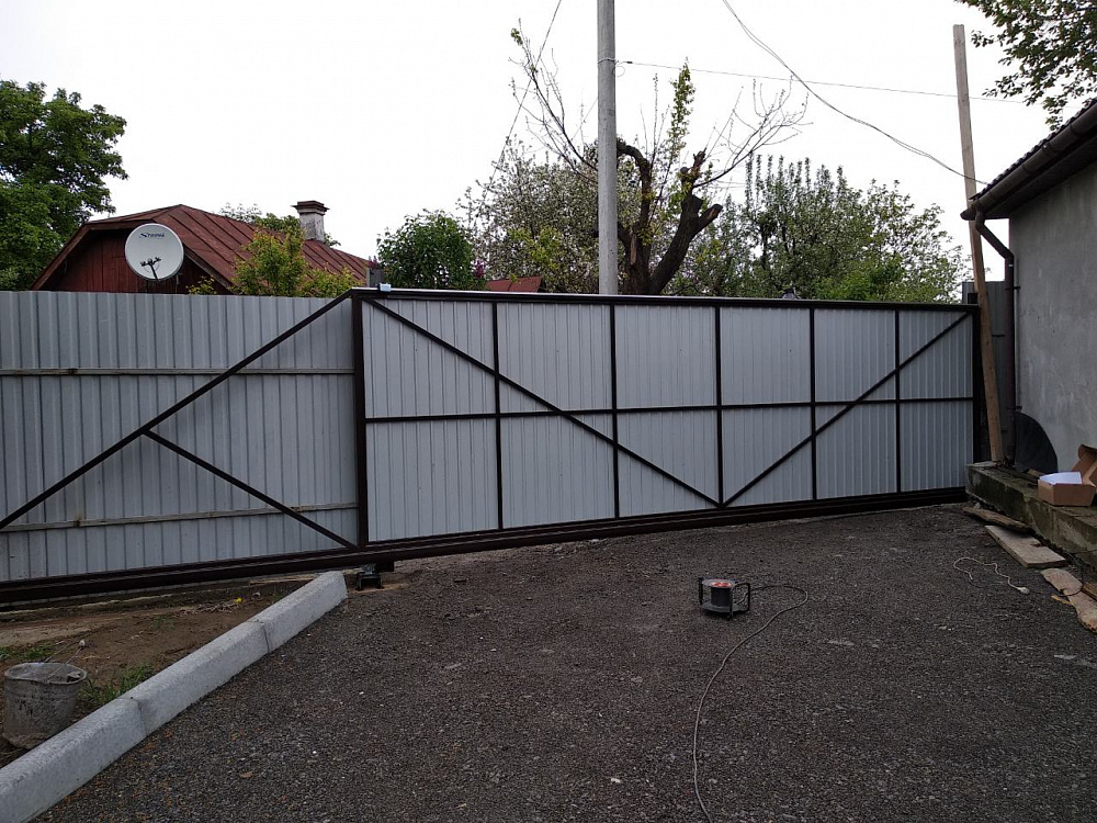 Откатные ворота.