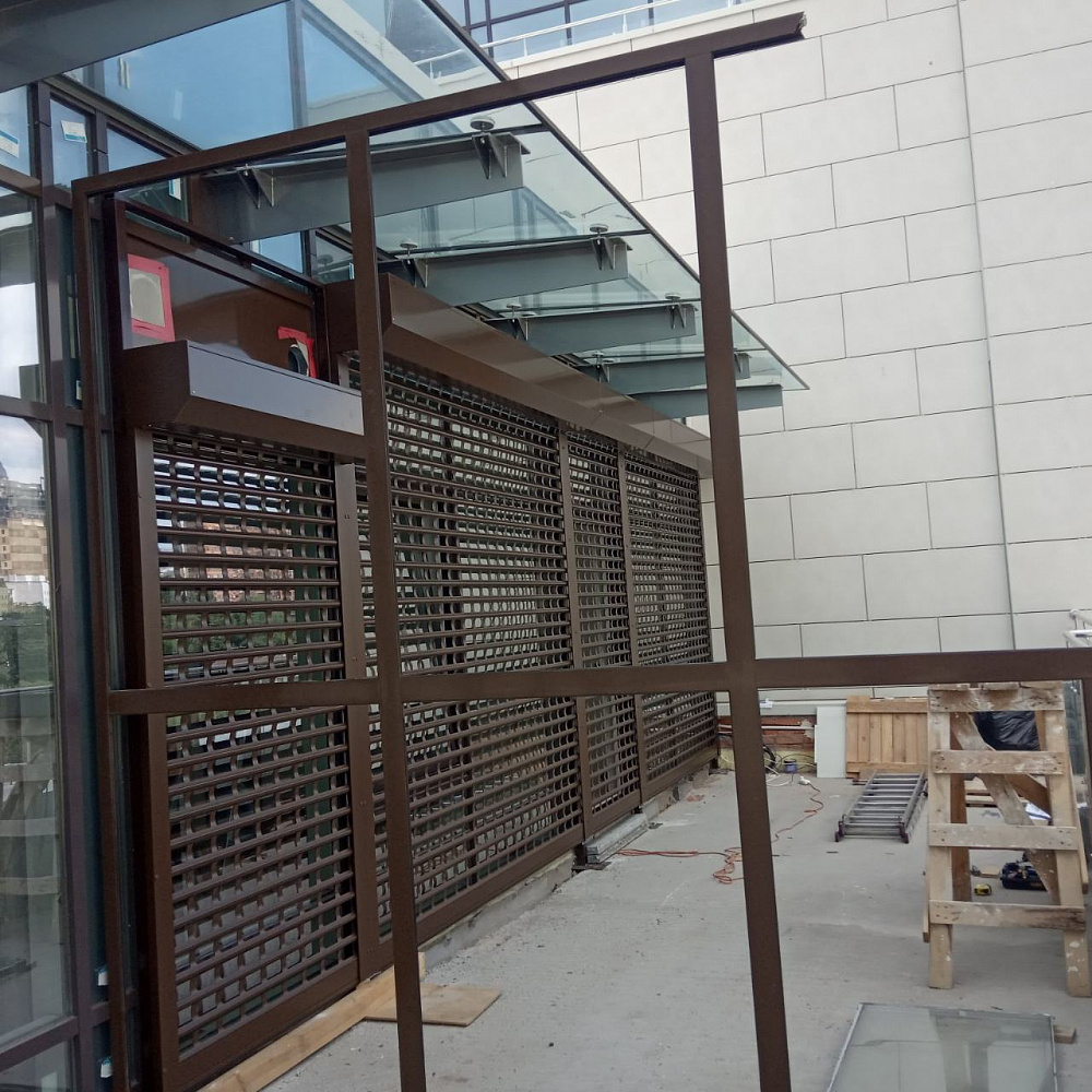 Автоматические роллетные решётки Alutech. Киев Жилой комплекс Бульвар Фонтанов.