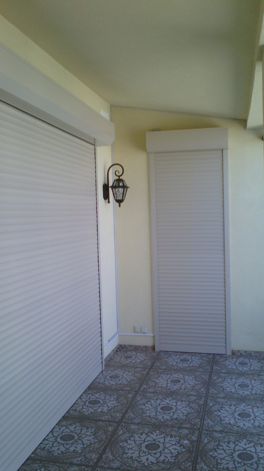 Ролети автоматичні, управління з пульта.