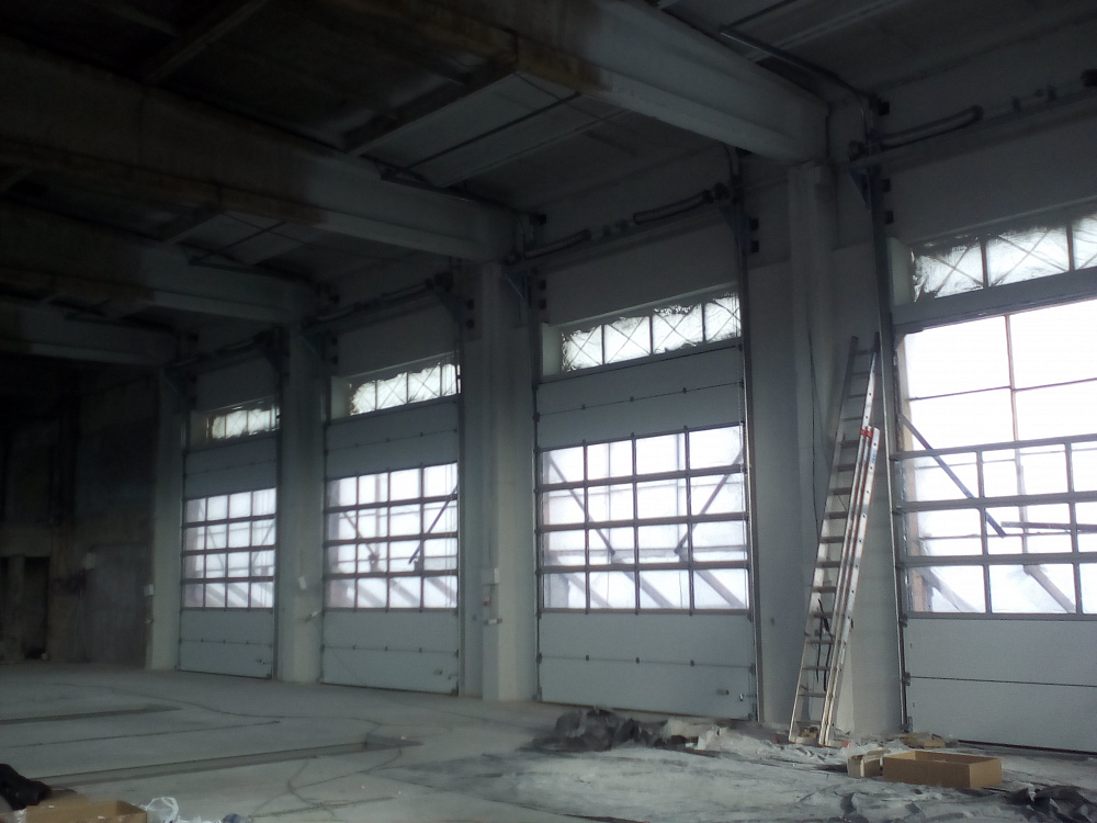 Промышленные секционные ворота Alu Therm