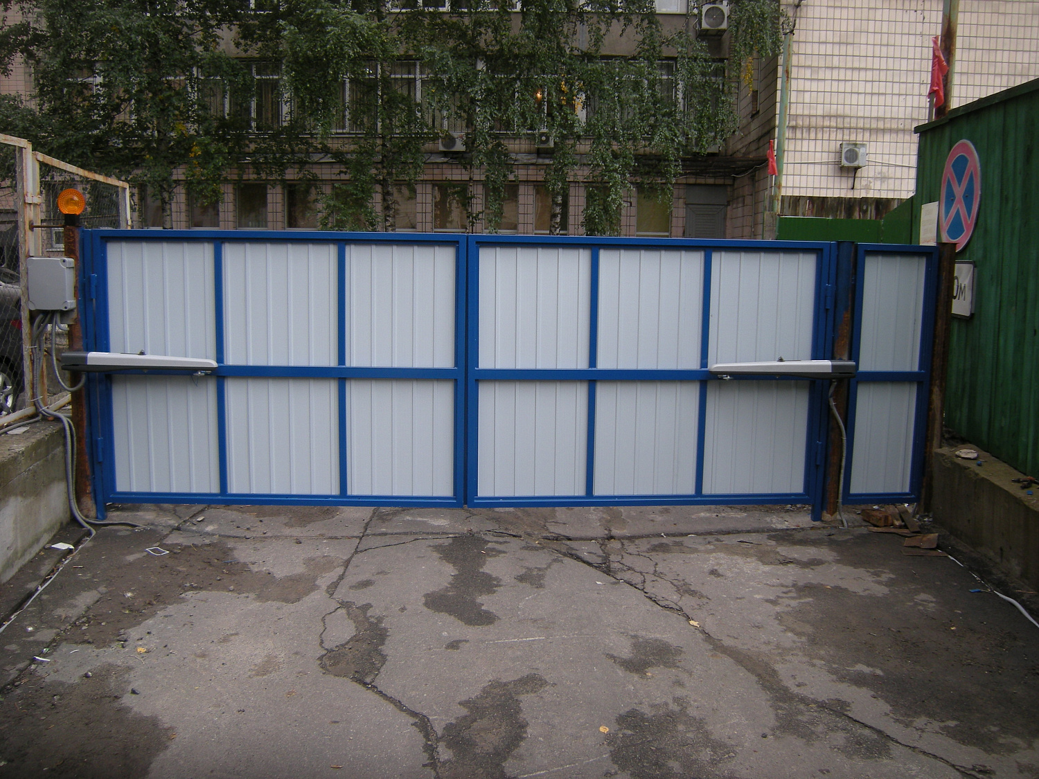 Распашные ворота. Проём 5500х2300мм