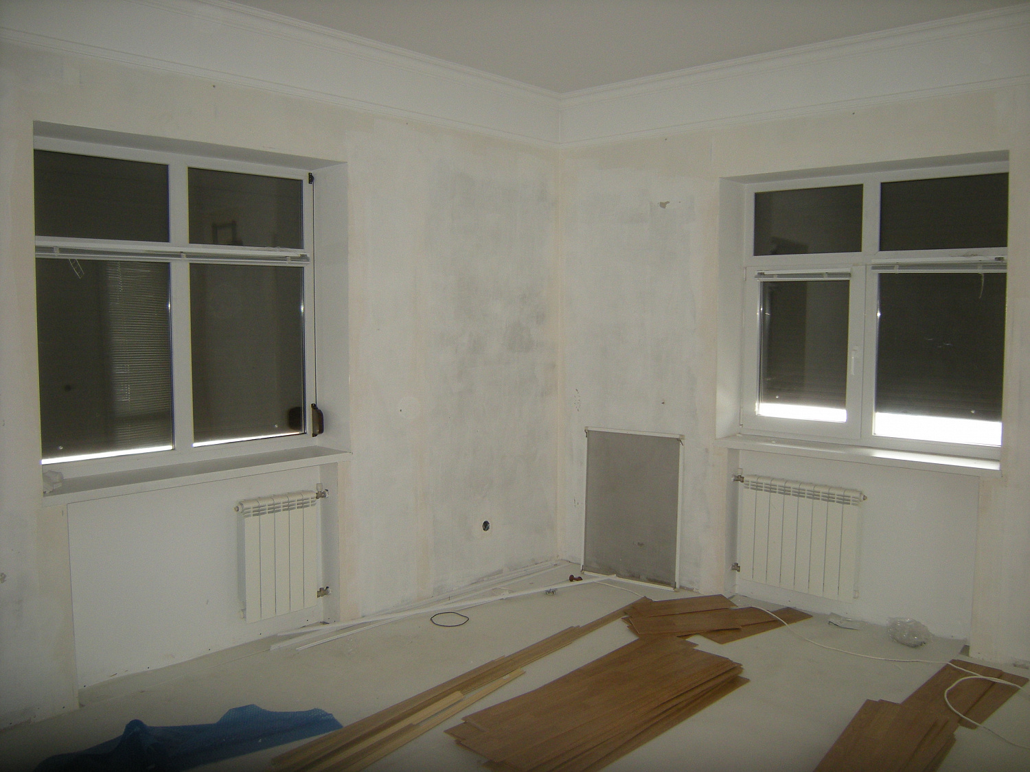 Защитные роллеты на окна. Гатное