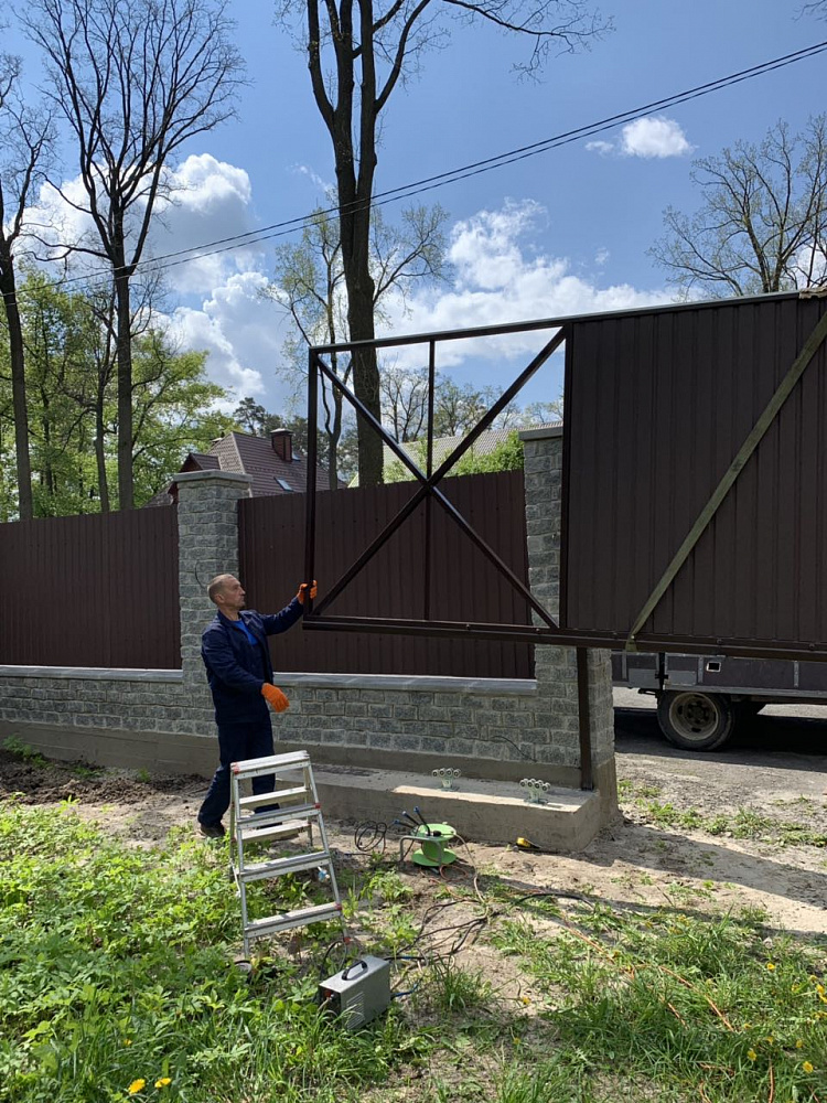 Ворота откатные автоматические  с. Ворзель.