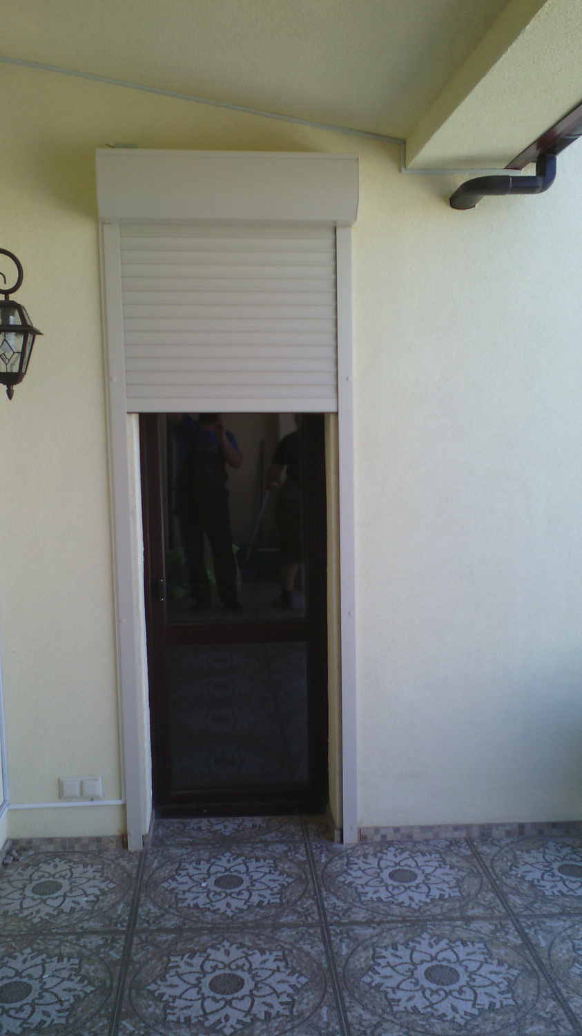 Ролети автоматичні, управління з пульта.